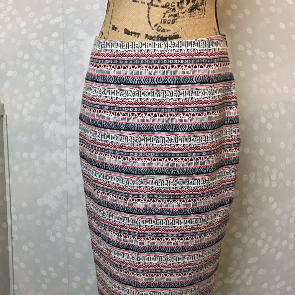 Aztec pattern NWT Limited skirt sz 6 boho tribal